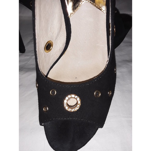 Michael Kors Sz. 8M DELILAH Black Suede Grommet Embellished Pumps - Picture 3 of 9
